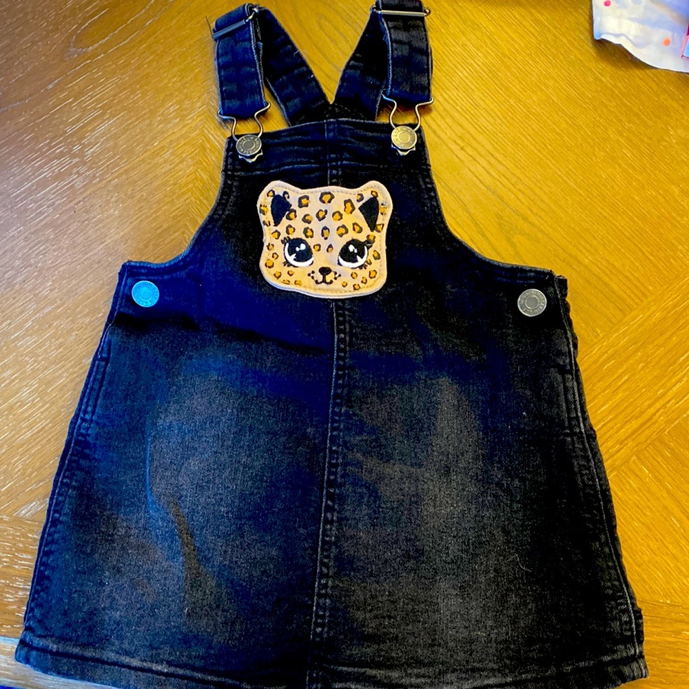 Adorable romper! Worn a few times